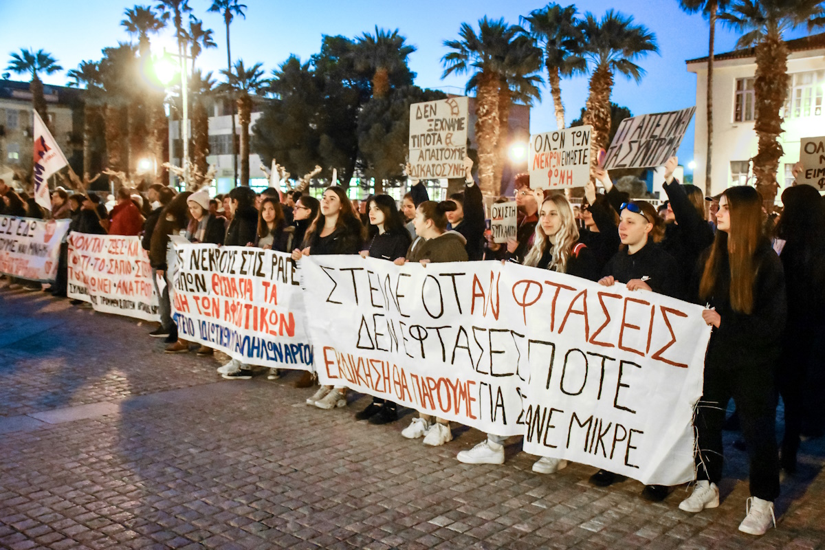 Συλλαλητήριο στο Ναύπλιο για το σιδηροδρομικό δυστύχημα των Τεμπών