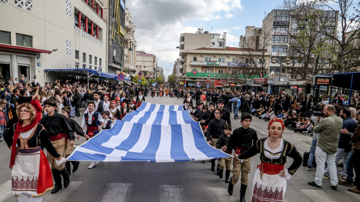 Με λασποβροχές και αφρικανική σκόνη ο φετινός εορτασμός