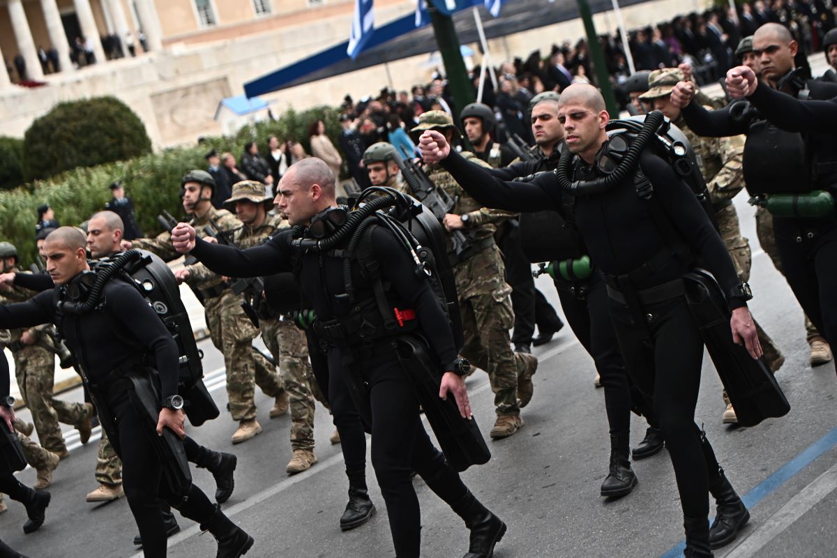 Στρατιωτική παρέλαση 25ης Μαρτίου