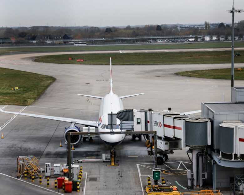 Χάος σε πτήση της United Airlines: Πιλότος έκανε αναστροφή και γύρισε πίσω το αεροπλάνο γιατί είχε ξεχάσει το διαβατήριό του