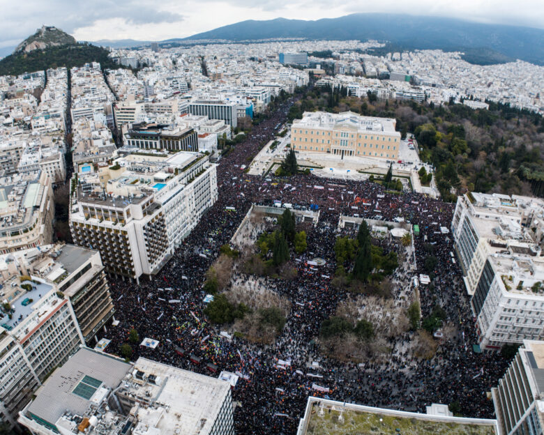 Συλλαλητήριο για τα Τέμπη: Πάνω από 500.000 διαδήλωσαν στο Σύνταγμα – 73 συλλήψεις