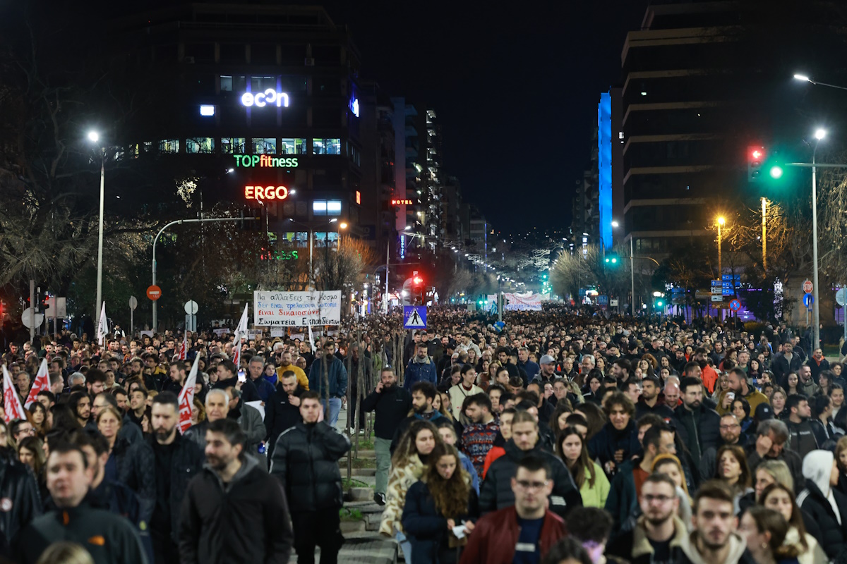 Συλλαλητήριο στην Θεσσαλονίκη για το σιδηροδρομικό δυστύχημα των Τεμπών, από εργατικά σωματεία και συνδικάτα, φοιτητικούς συλλόγους, μέλη της εξωκοινοβουλευτικής αριστεράς και του ευρύτερου αντιεξουσιαστικού χώρου