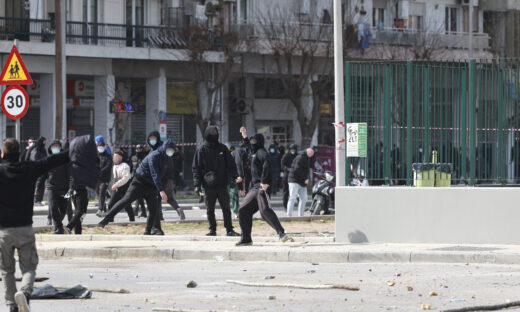 Επεισόδια στη Θεσσαλονίκη μετά την πορεία για τα Τέμπη