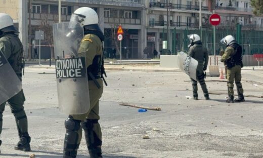 Βόμβες μολότοφ κατά των αστυνομικών δυνάμεων στη Θεσσαλονίκη