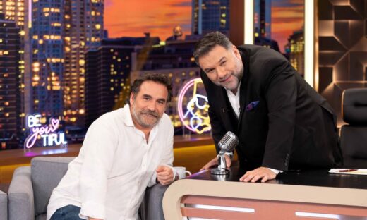 Ο Σπύρος Τσεκούρας καλεσμένος στο The 2Night Show με τον Γρηγόρη Αρναούτογλου