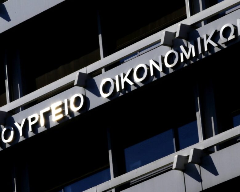 Το Οικονομικών «ξεκλειδώνει» τον ανασχηματισμό  υποψήφιος για το Παιδείας ο Καιρίδης  ο ρόλος του Θωμά Βαρβιτσιώτη  τετ α τετ Μητσοτάκη – Πιερρακάκη έλυσε την παρεξήγηση